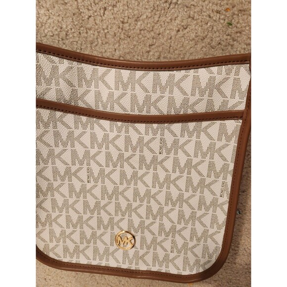 Michael Kors 35F2G7ZC5B Women's Messenger Bag Large- Vanilla - Picture 2 of 9